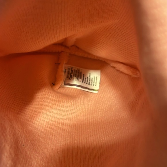 Carhartt pink beanie - Picture 2 of 3